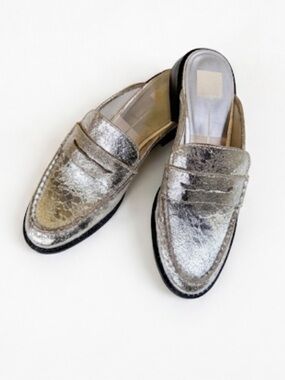 Dolce Vita “Havan” Silver Metallic Crackled Penny Loafer Mules Size 8.5 Like New